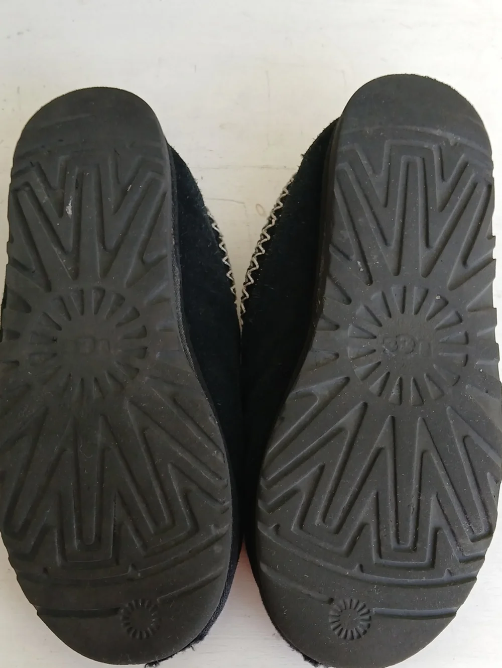 Men's UGG Tasman Slipper in Black Suede Size 11